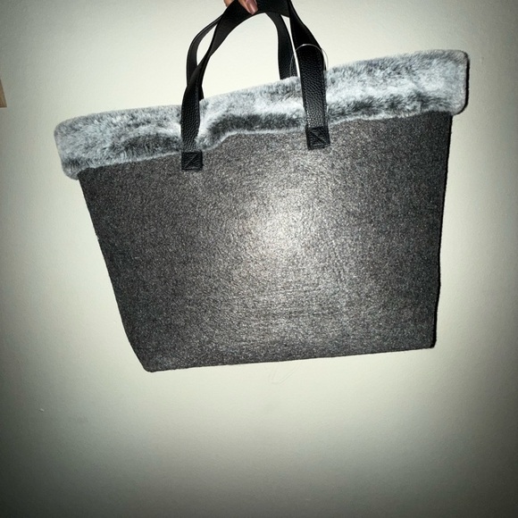 Barnes & Nobles Gray Faux Fur Tote Bag - Picture 2 of 4
